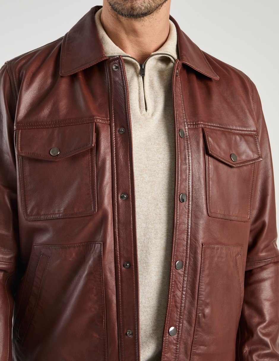 Chamarra bomber de piel con bolsillos para hombre 4